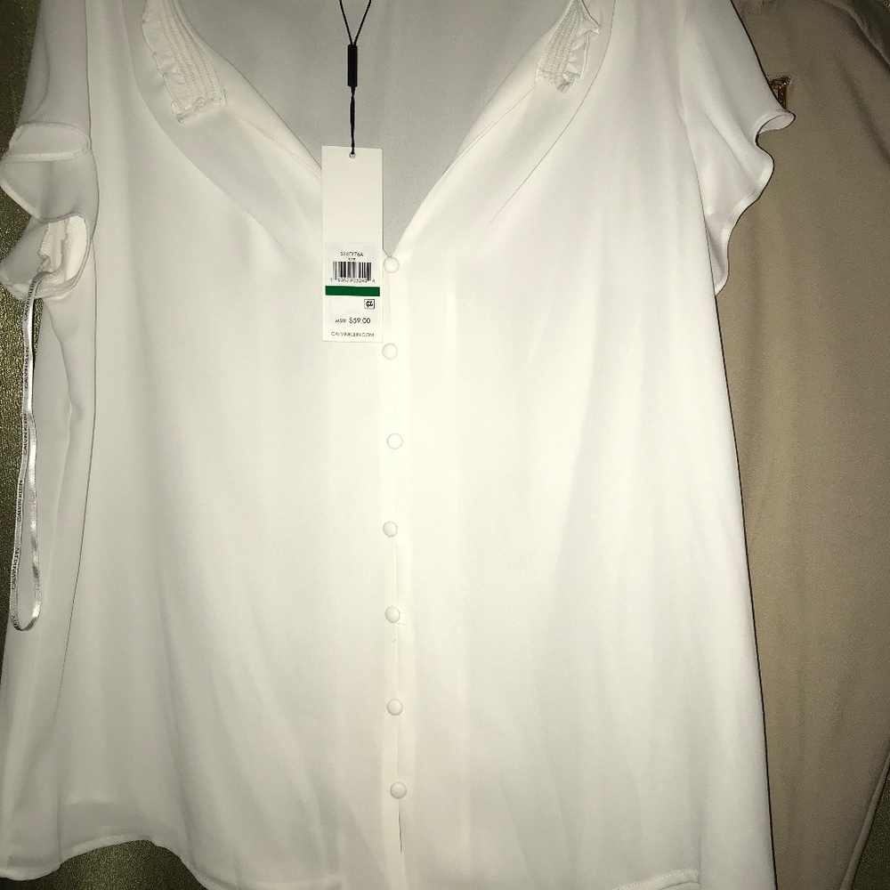 Calvin Klein blouse short skeeve